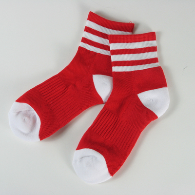 Cotton athletic ankle socks red with white stripes