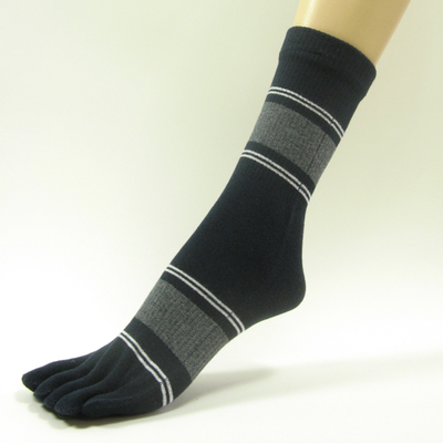 Navy quarter stripe toe socks with white gray