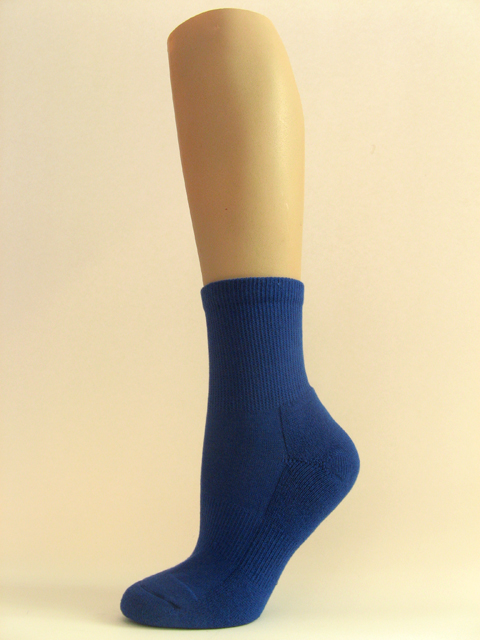 Blue youth kids basketball quarter socks cushion on sole