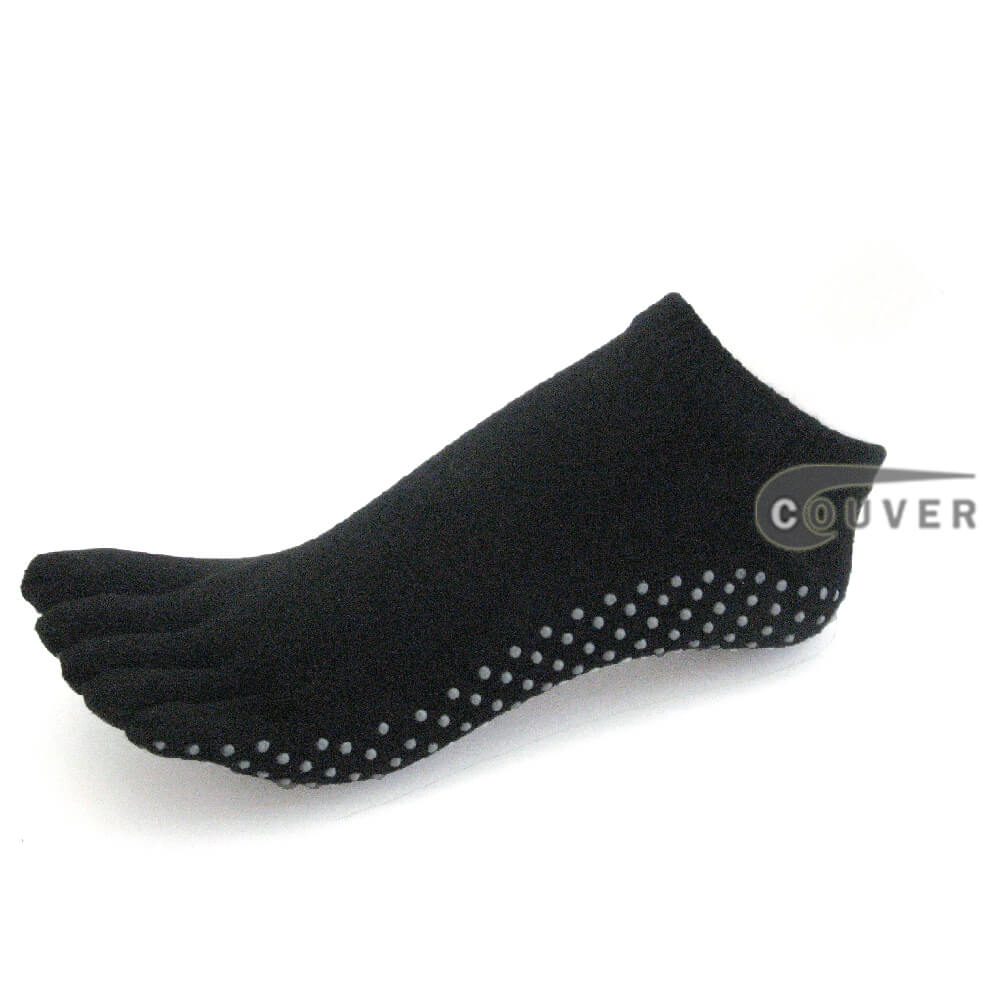 Black non skid sole toe socks
